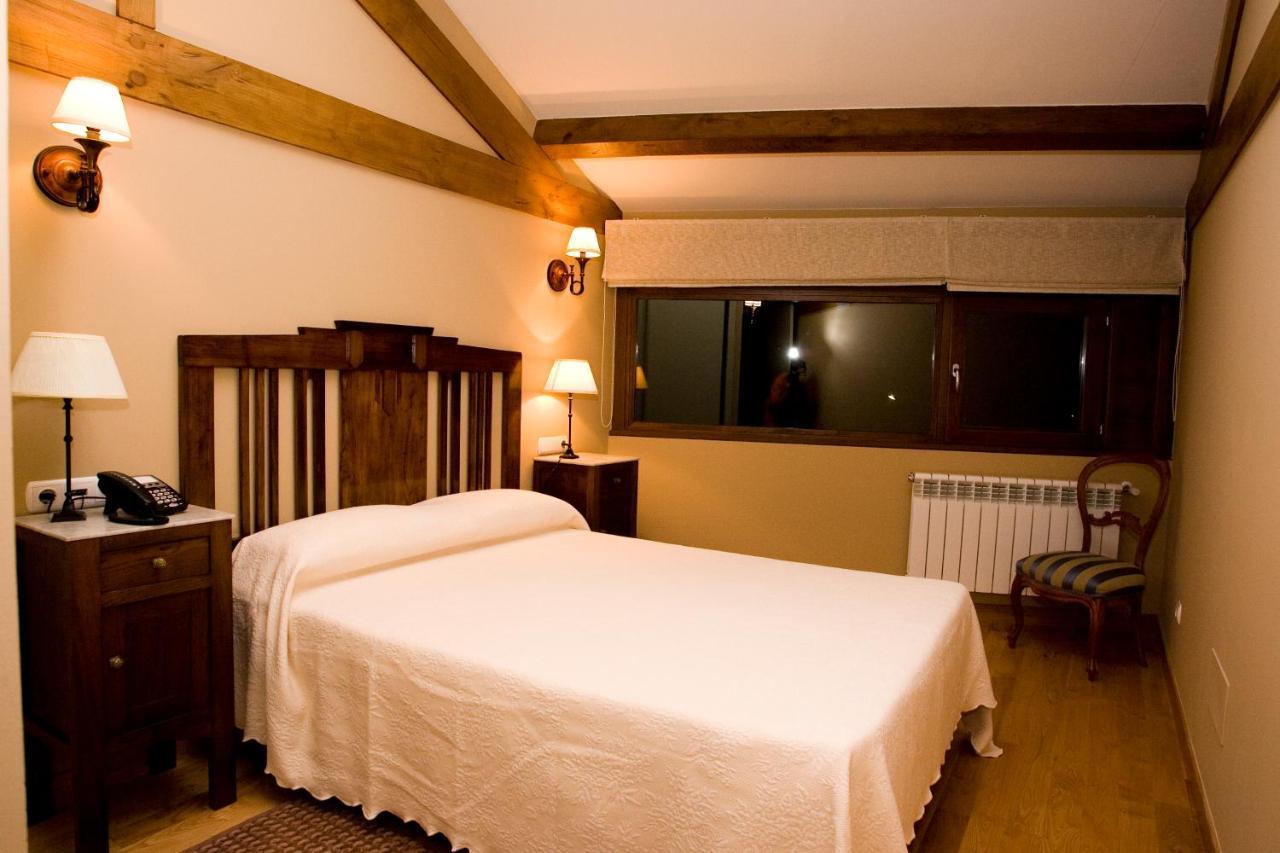 Hostal Fogar Do Selmo Rois Habitación foto
