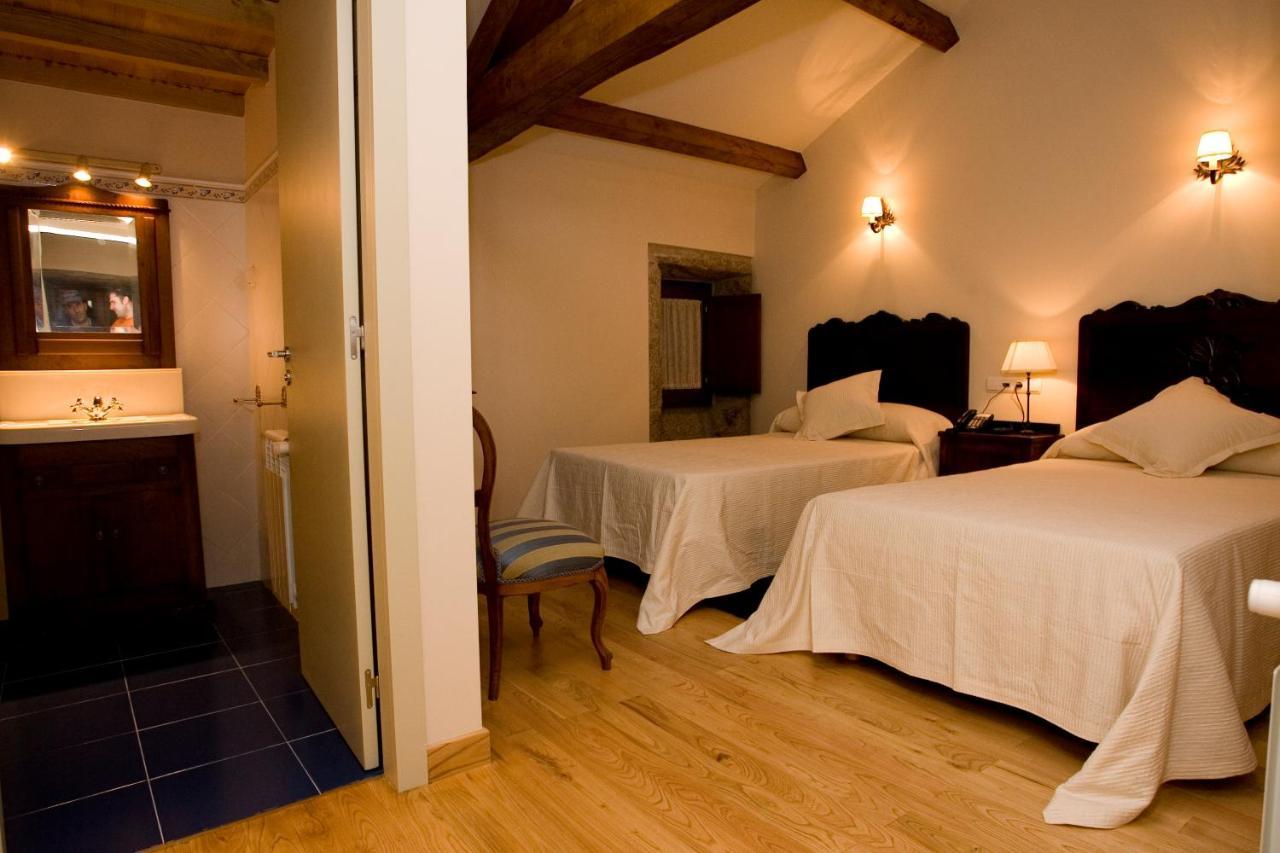 Hostal Fogar Do Selmo Rois Habitación foto